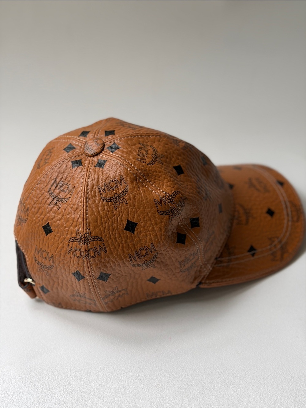 MCM Brown Monogram Leather Cap Genuine Leather Made in Italy - Picture 3 of 11